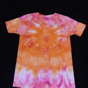 Handmade kids size 4T tie dye 🌞 design.